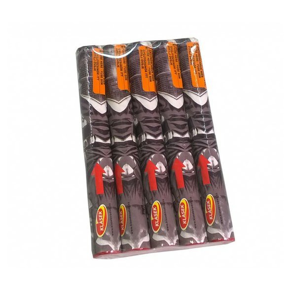 pyrotechnika_fotbalova_pochoden_bila.jpg