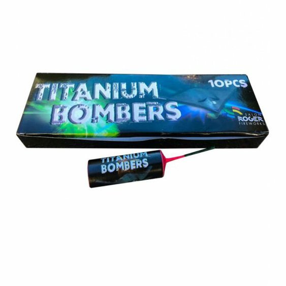 Pyrotechnika_petardy_titanium-bombers.jpg